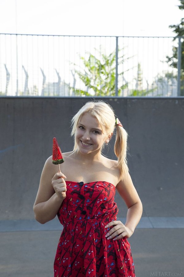 Нина, 39